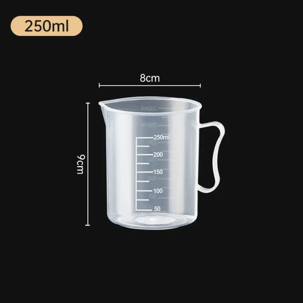 Plastic Graduated Measuring Cup Large Capacity Scale Transparent Mixing Cup Clear with Lid Laboratory Beaker Kitchen Baking