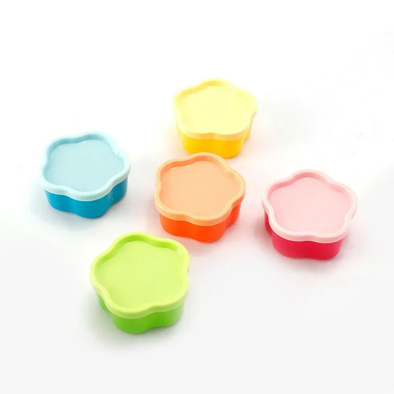 5Pcs Mini Plastic Candy Boxes Condiment Sauce Bottle Ketchup Salad Dressing Condiment Portable Food Storage Containers for Home